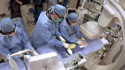 Live TAVI Case with Dr Alex Incani and Dr Karl Poon